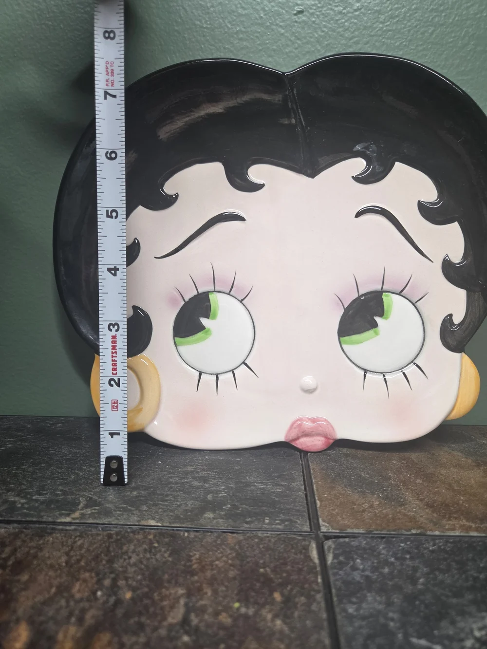 Betty Boop Ceramic Wall Plaque - Black Hair, Pink Face, Green Eyes